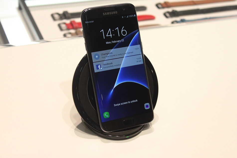 Galaxy-S7-Wireless-Charger