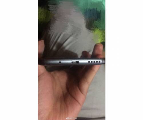 Moto X 2017 Bottom