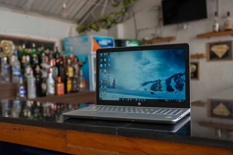 hp pavilion 15 review display
