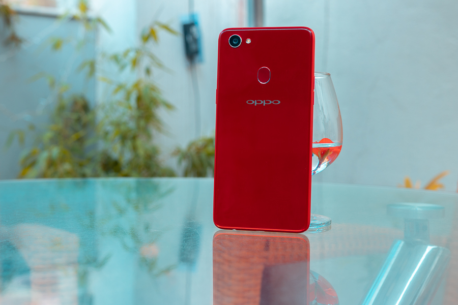 OPPO F7 REVIEW back red version 
