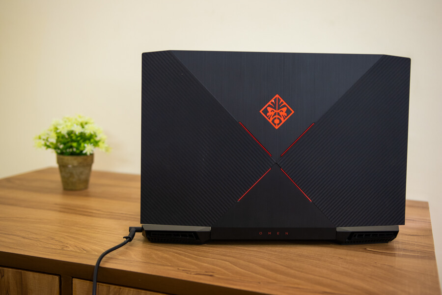 hp omen 15t build and display