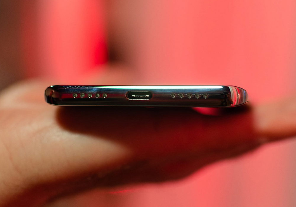 Huawei P30 Pro leaked image USB-C port