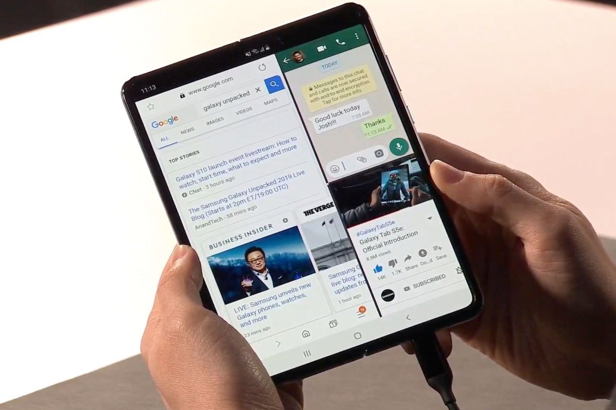 Samsung Galaxy Fold multitasking