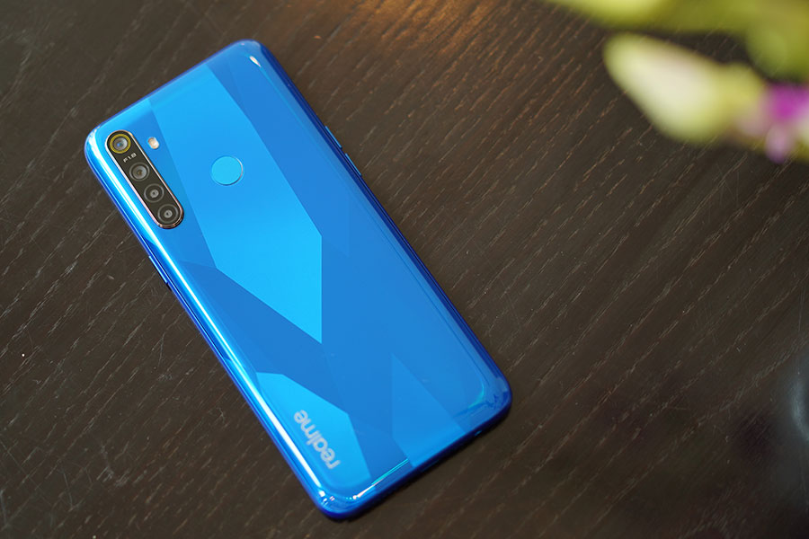 realme 5 launched price specifications design