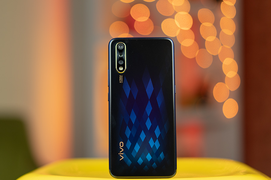 vivo s1 design review