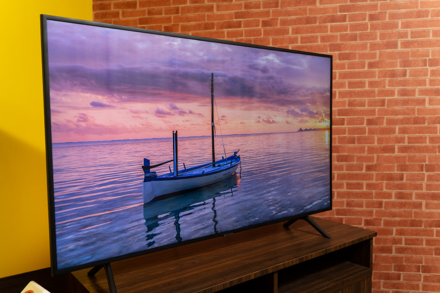 Samsung UA55RU7100R TV review design