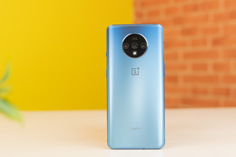 OnePlus 7T Design Back matte blue