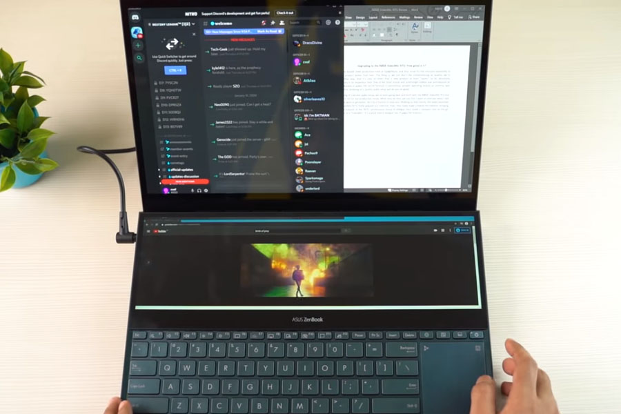 ASUS ZenBook Pro Duo Multitasking