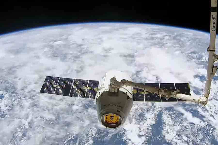 Starlink satellite beta testing elon musk spacex