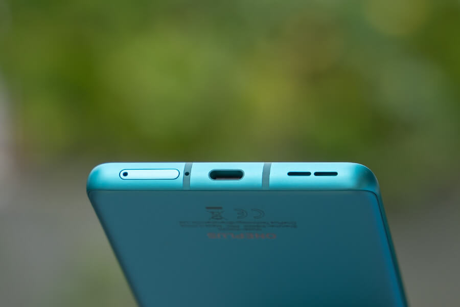 OnePlus 8 Pro - SIM Tray, Type-C, Speaker