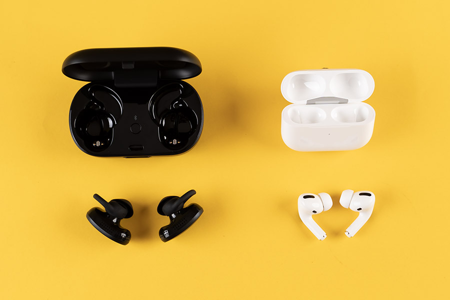 Bose QuietComfort Earbuds vs Apple AirPods Pro