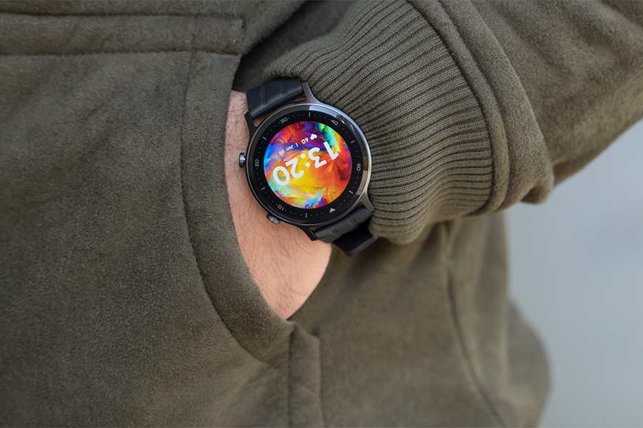 Realme Watch S - Wearing