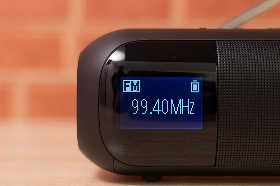 lomme Seks pakke JBL Tuner 2 Review: Great FM Radio, Not So Good Bluetooth Speaker