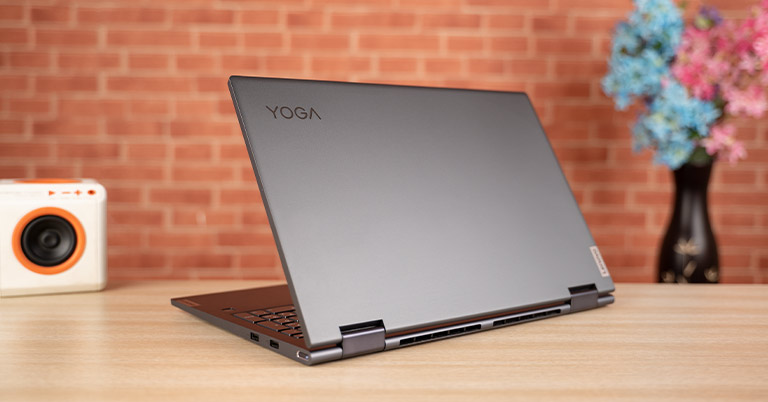Lenovo Yoga 7i Review (15
