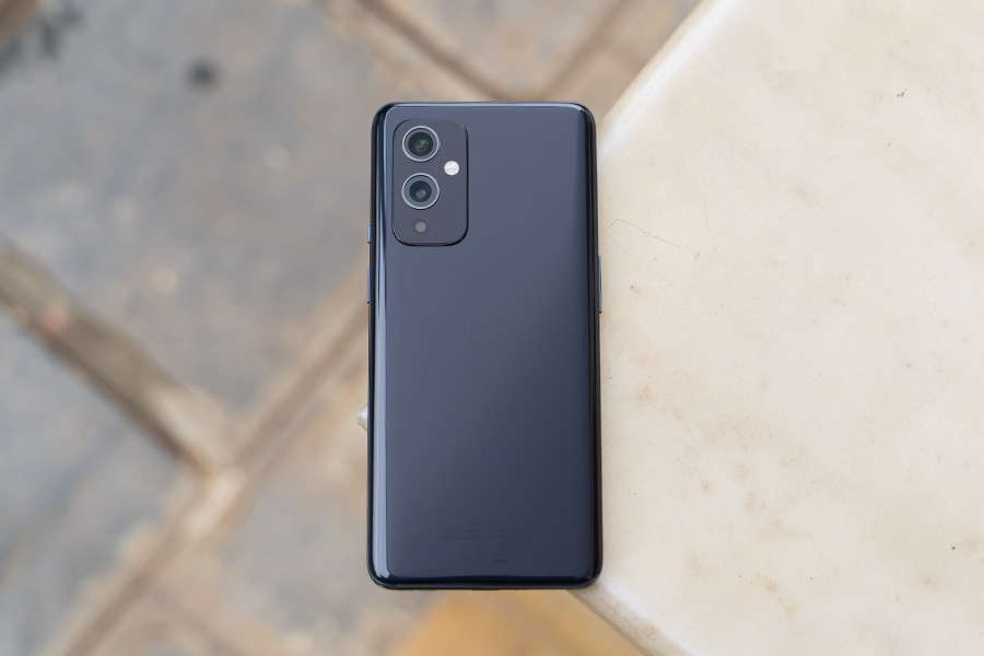 OnePlus 9 - Design 1