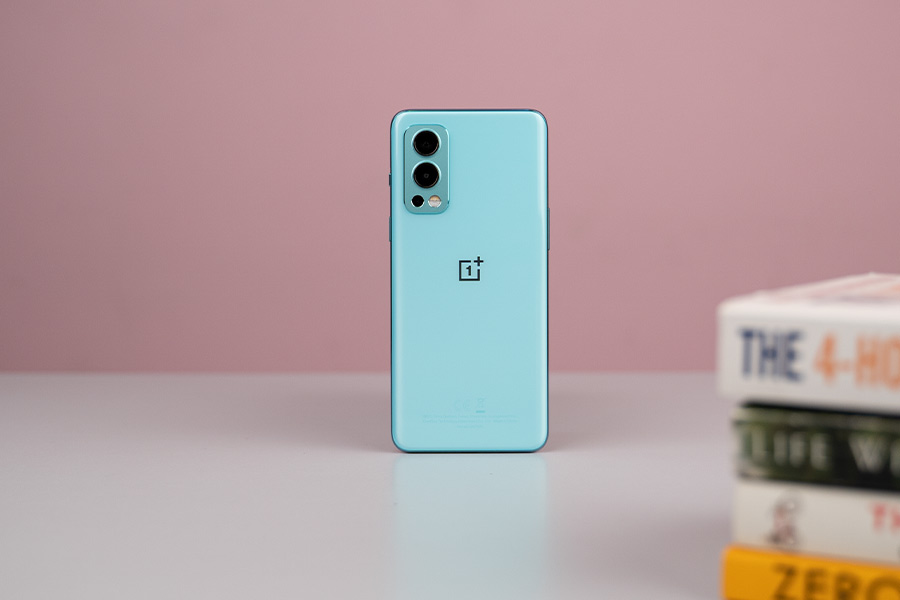 OnePlus Nord 2 - Design 1