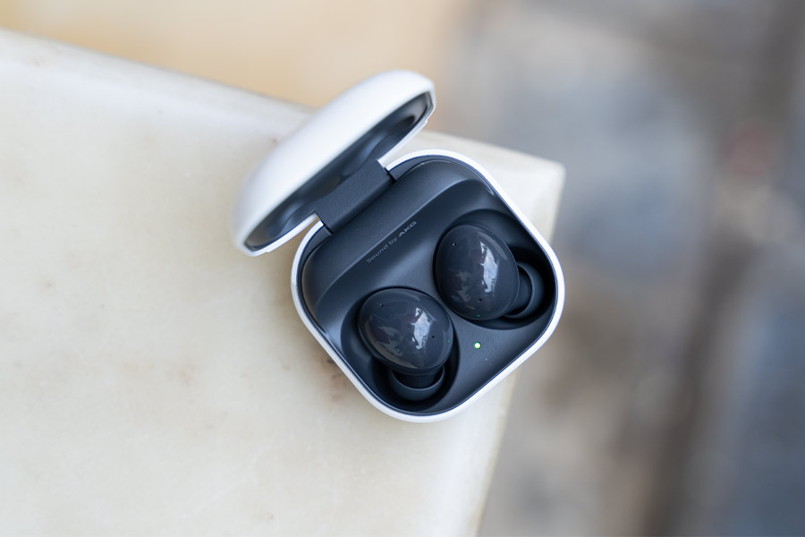 Samsung Galaxy Buds 2 Design - 1