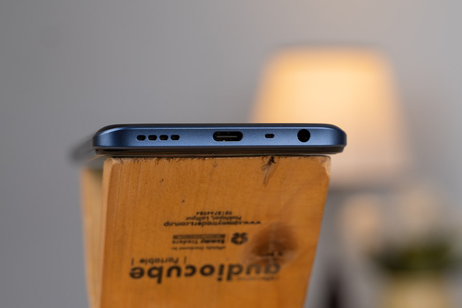 Realme 8s Ports and Connectivity