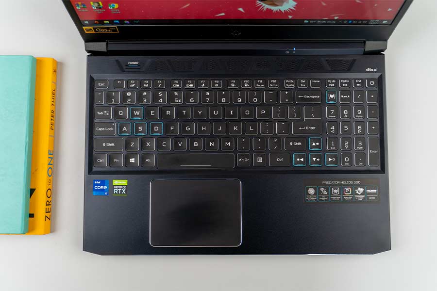 Acer Predator Helios 300 2021 - Keyboard