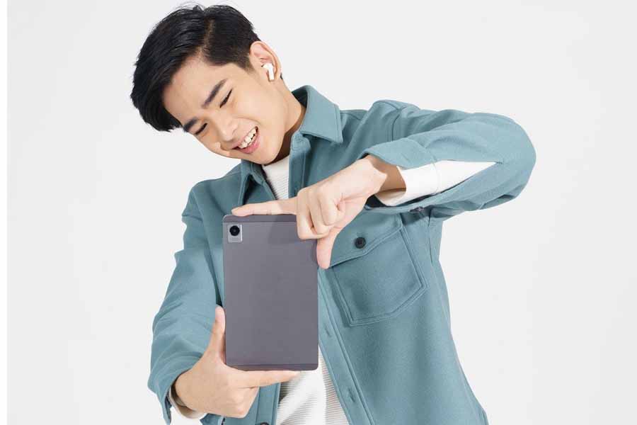 Realme Pad Mini Lifestyle