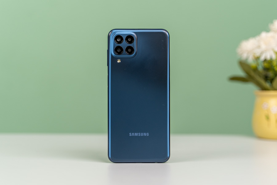 Samsung Galaxy M33 5G Design