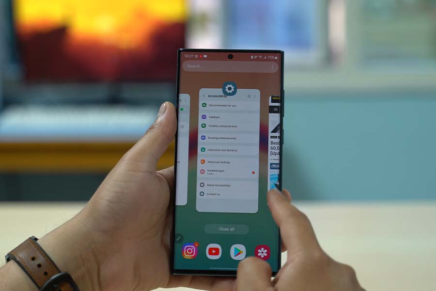 Samsung Galaxy S22 Ultra multi-tasking