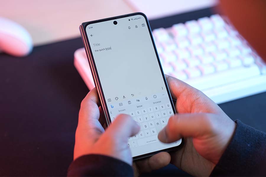OnePlus Open - Typing