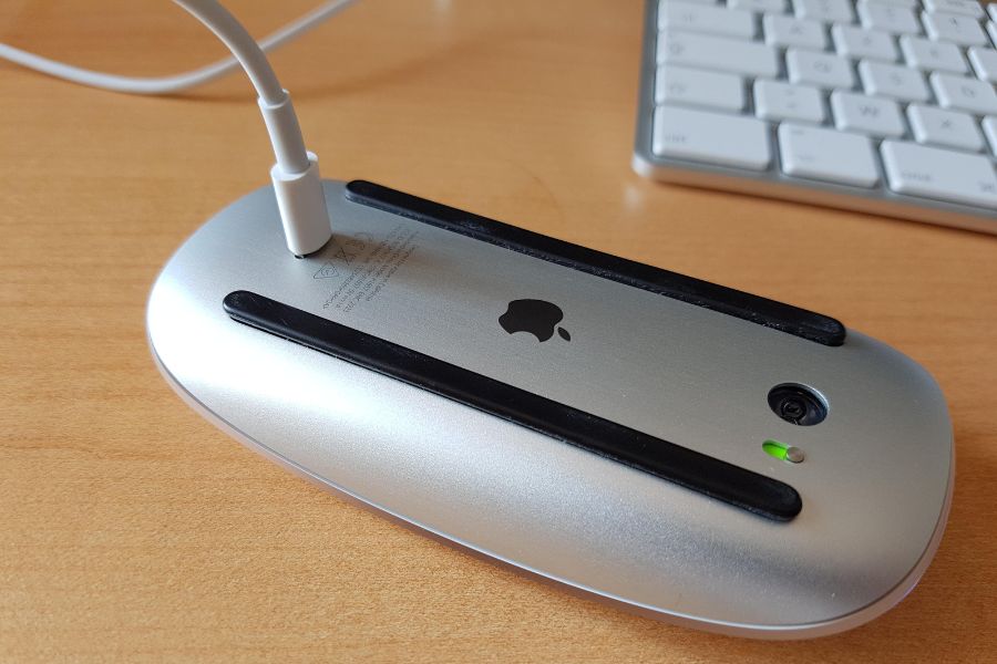 Apple Magic Mouse Charging