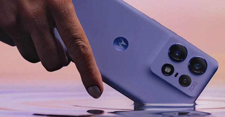 motorola-waterproof-mobile-motorola-waterproof-phones-water-proof