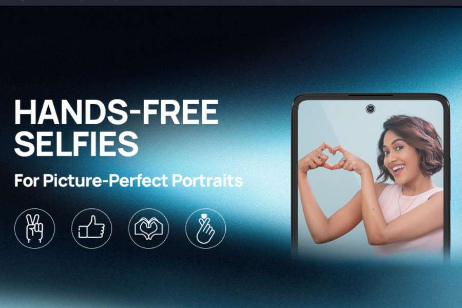 HMD Crest Series Handsfree Selfie
