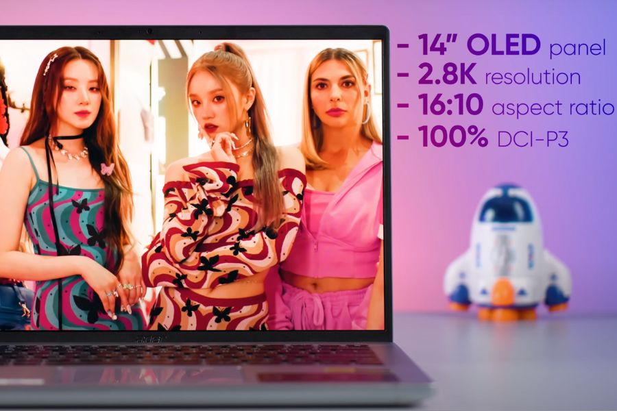 Laptop OLED screen