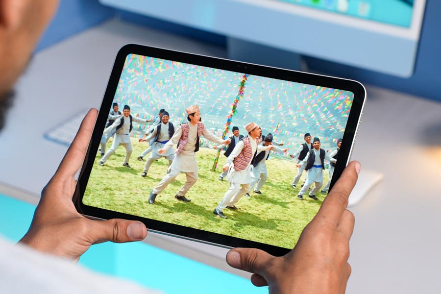 iPad 2025 11th Generation - Display 2