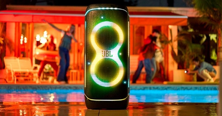 JBL’s new PartyBox 720 doesn’t need to be plugged in to keep the party going