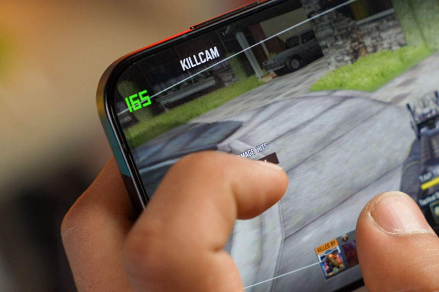 OnePlus-15-165Hz-Refresh-rate OnePlus 15 Review, Almost perfect, just that one thing