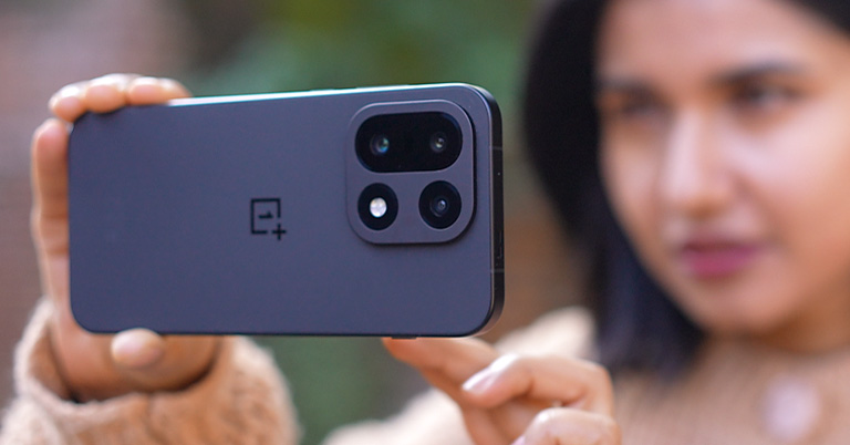 OnePlus 15 review: Almost perfect, except for one thing OnePlus 15 Review 2